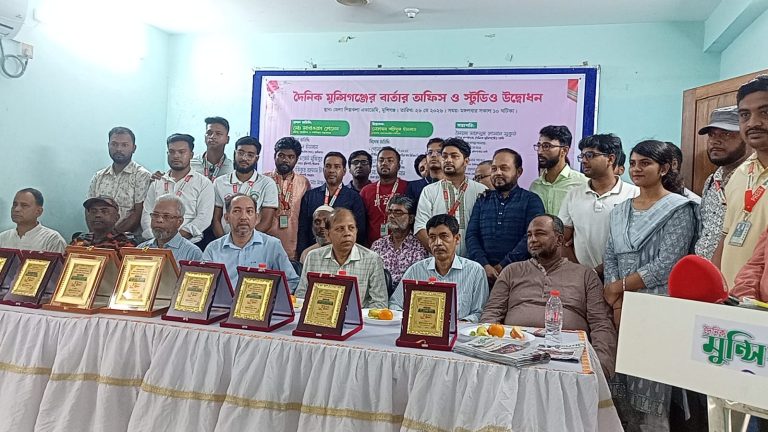 ভালো কাজকে তুলে ধরতে সংবাদপত্রের ভূমিকা গুরুত্বপূর্ণ: সচিব সাখাওয়াত হোসেন