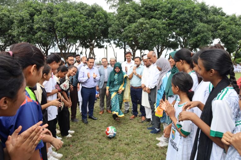 মুন্সীগঞ্জে প্রেসিডেন্ট ড. ইয়াজউদ্দিন আহম্মেদ স্কুলে আন্তঃক্লাস ফুটবল টুর্নামেন্ট-২০২৬ উদ্বোধন